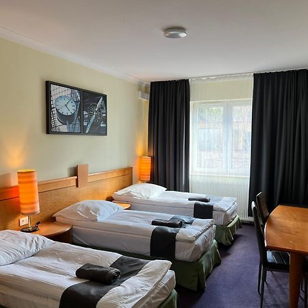 Las Slupski Apartamenty Premium: Adult-Only Retreat with Smart Entertainment Exterior photo