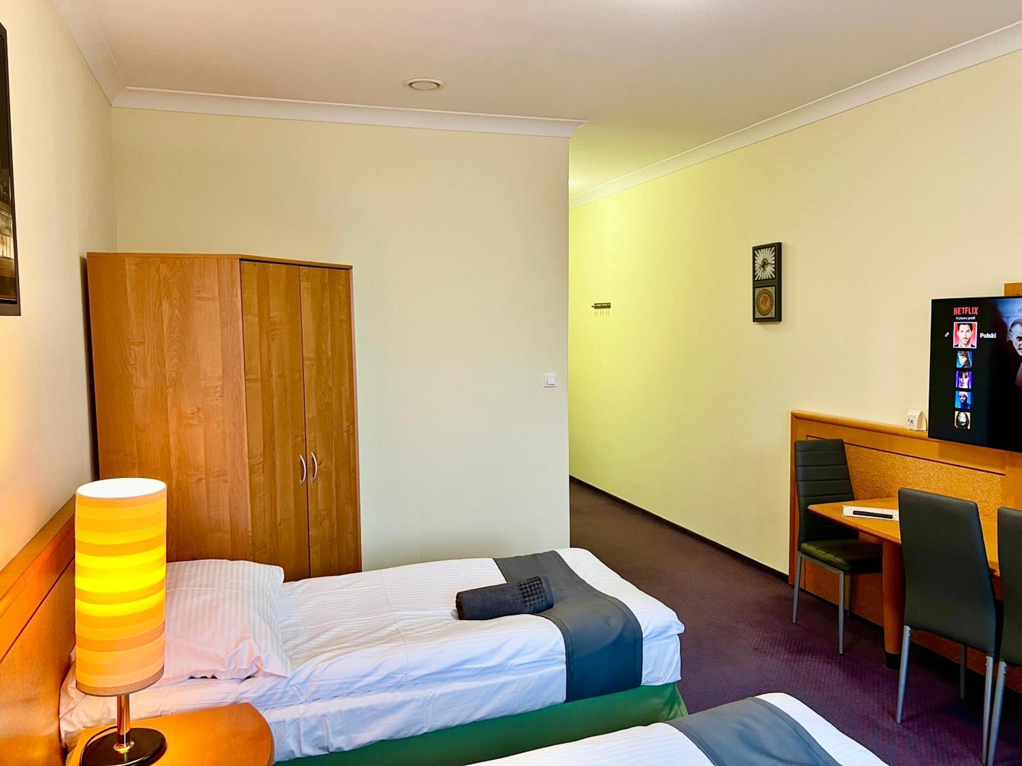 Las Slupski Apartamenty Premium: Adult-Only Retreat with Smart Entertainment Exterior photo