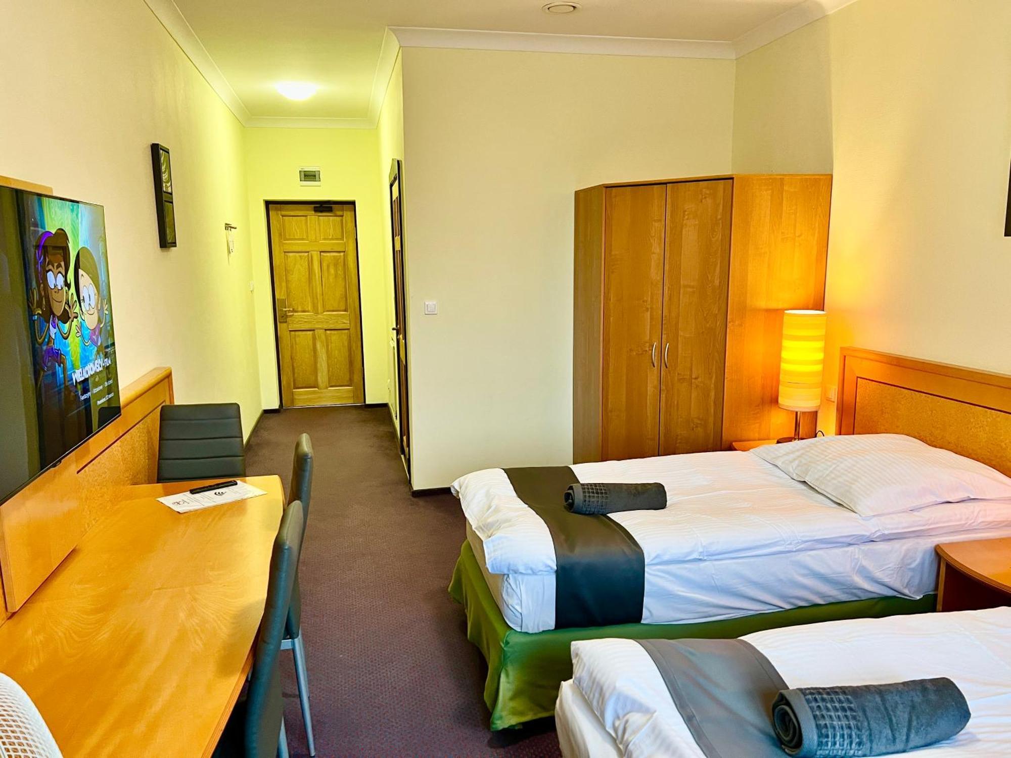 Las Slupski Apartamenty Premium: Adult-Only Retreat with Smart Entertainment Exterior photo